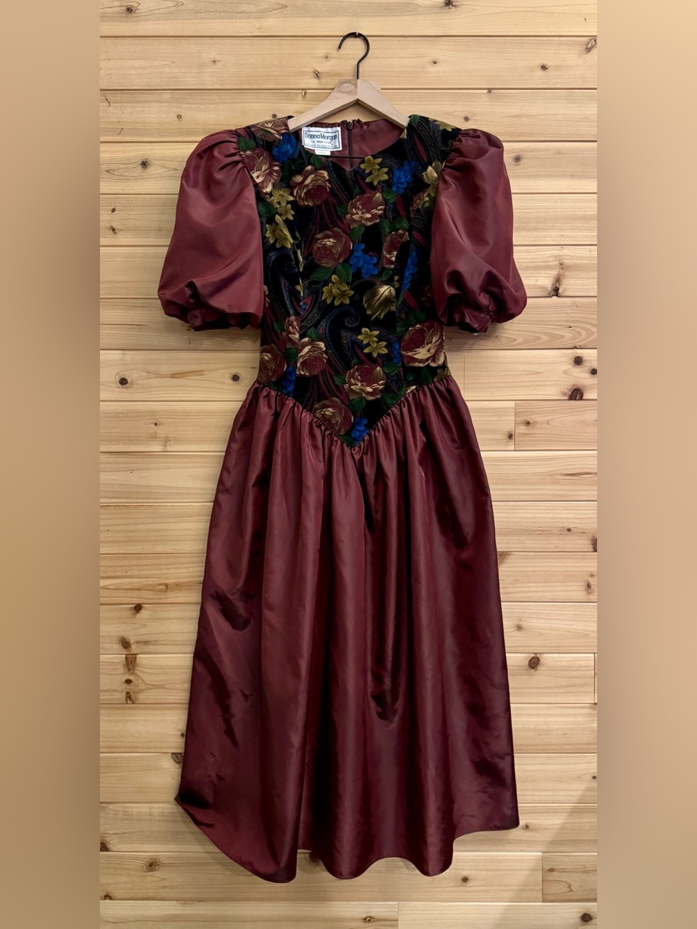 Vintage 1980’s Small Velvet Floral Basque Waist Puff Sleeve Maroon Dress Prom